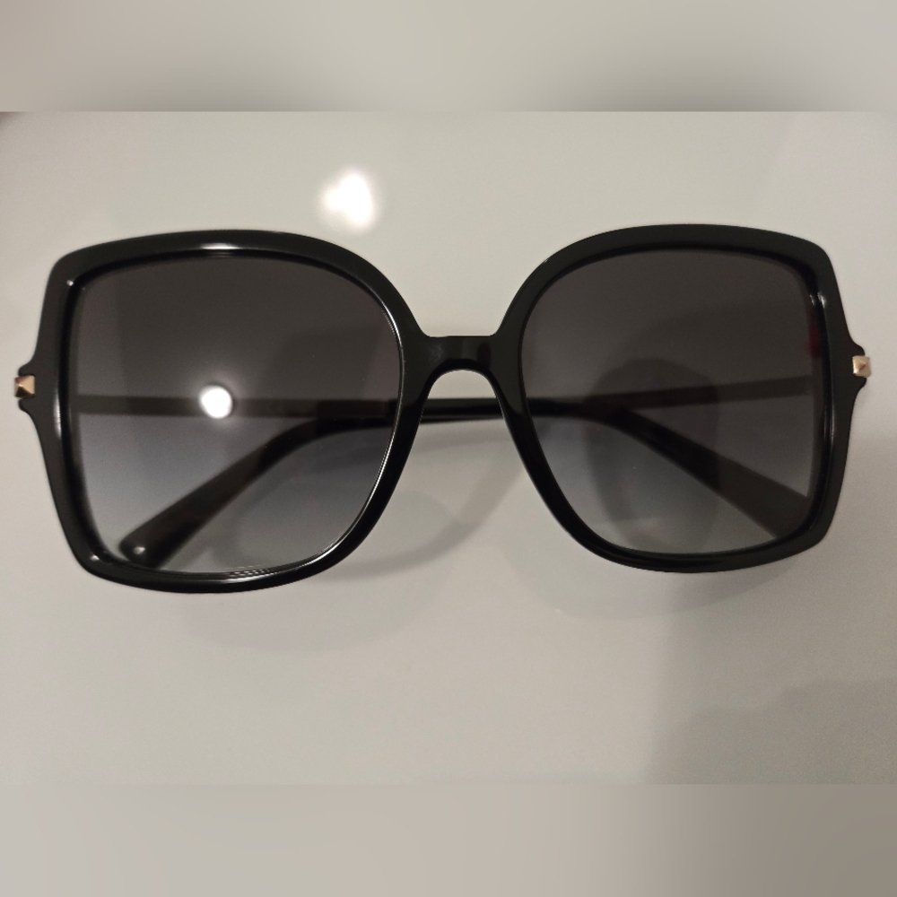 [SOLD] VALENTINO SUNGLASSES - Picture 5 of 7
